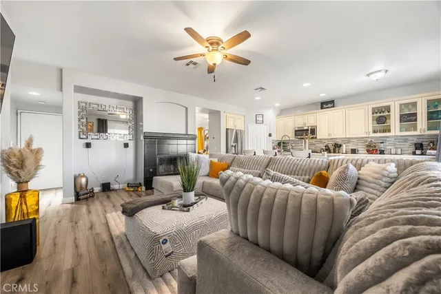 $4,600 | 10159 Julianne Avenue, Hesperia, CA 92345