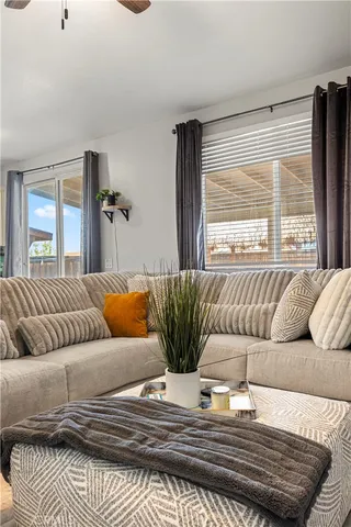 $4,600 | 10159 Julianne Avenue, Hesperia, CA 92345