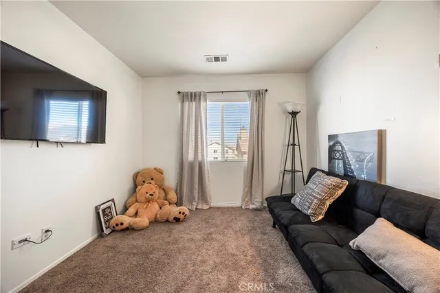 $4,600 | 10159 Julianne Avenue, Hesperia, CA 92345