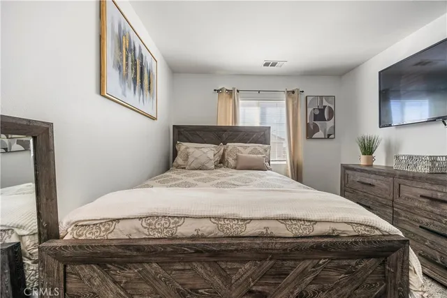 $4,600 | 10159 Julianne Avenue, Hesperia, CA 92345