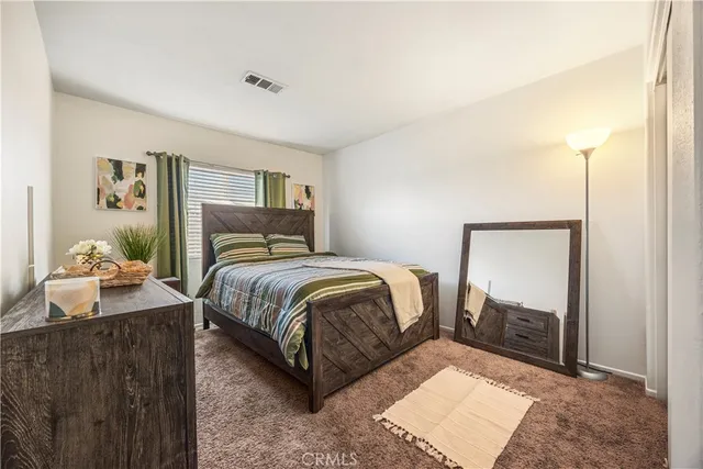 $4,600 | 10159 Julianne Avenue, Hesperia, CA 92345