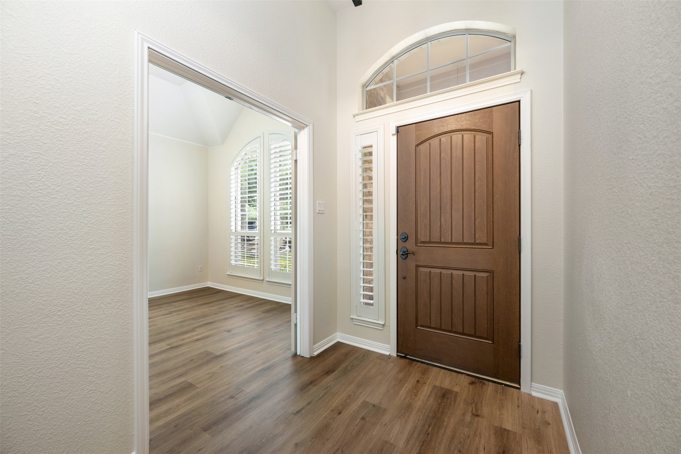 2512 Rio Mesa Drive Austin, TX 78732 - Photo 3 of 35