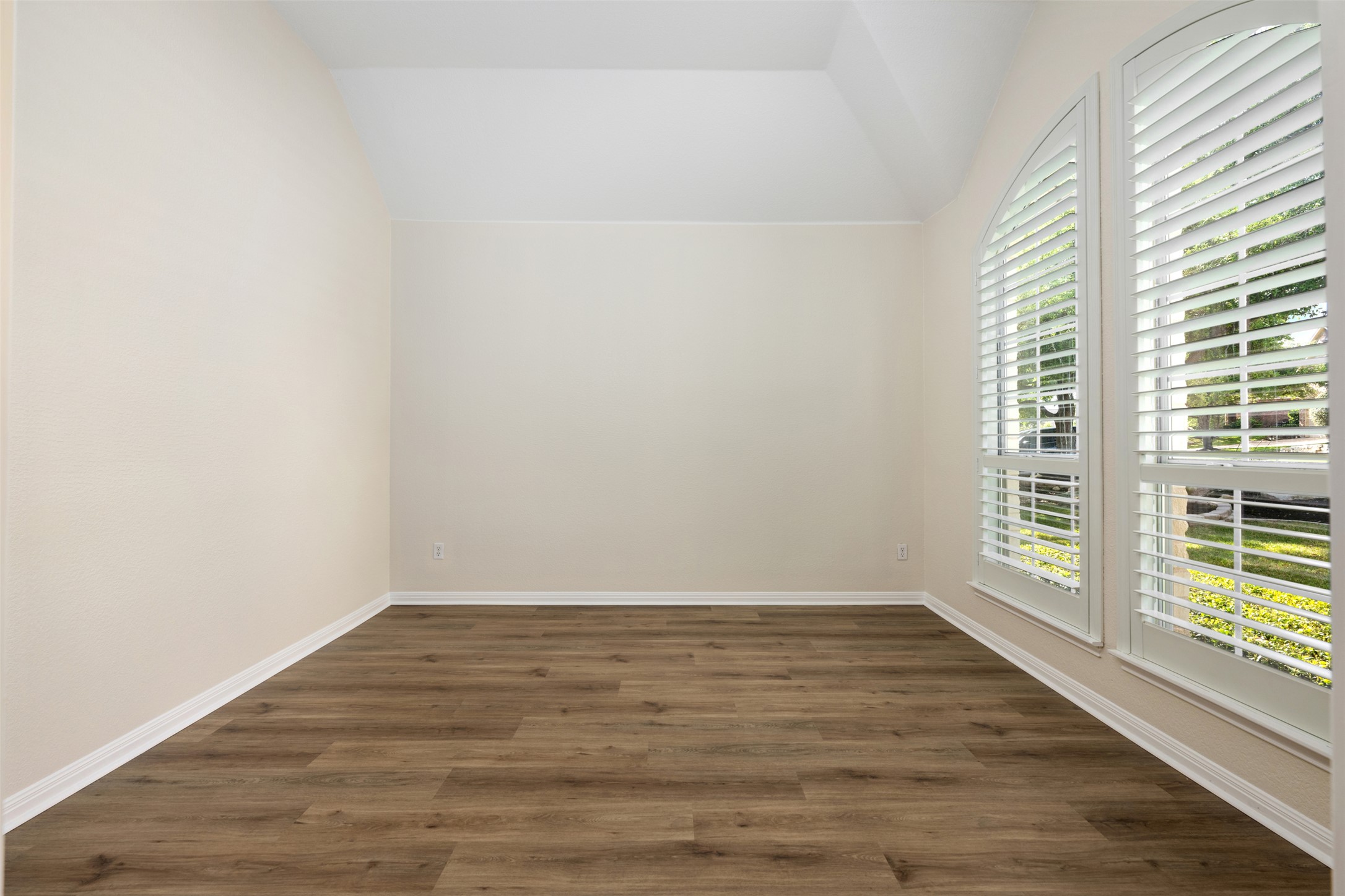 2512 Rio Mesa Drive Austin, TX 78732 - Photo 4 of 35