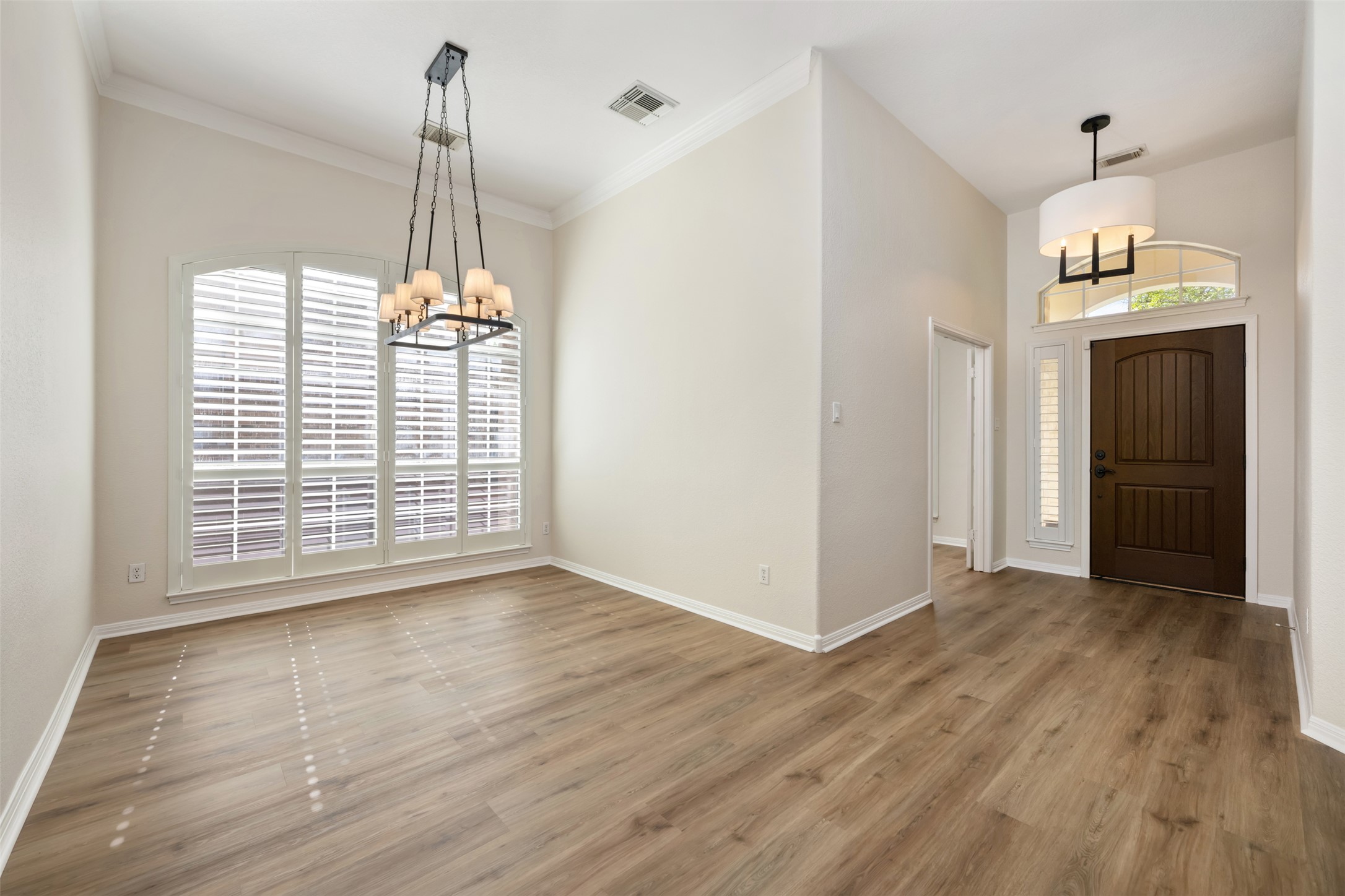 2512 Rio Mesa Drive Austin, TX 78732 - Photo 6 of 35