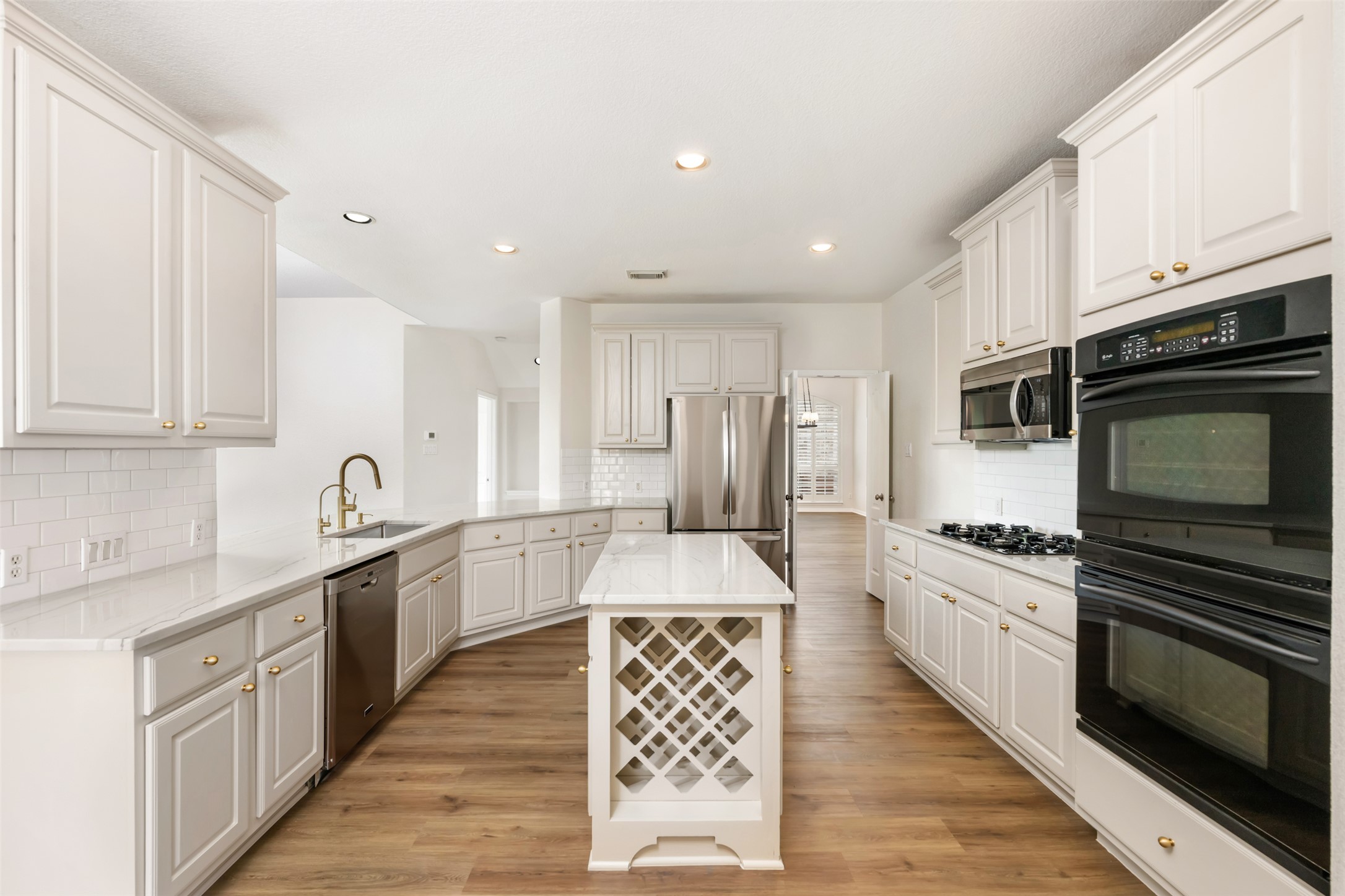 2512 Rio Mesa Drive Austin, TX 78732 - Photo 10 of 35