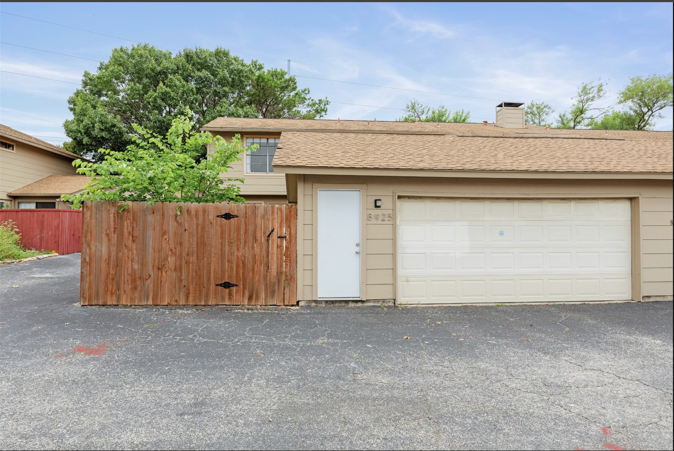 8925 North Plaza, Unit 69 Austin, TX 78753 - Photo 25 of 29 a view of backyard with potted plants