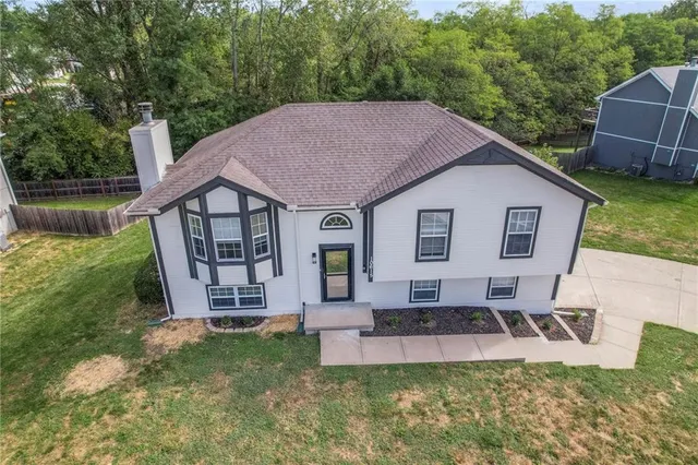 $339,899 | 10615 North Ditman Avenue, Kansas City, MO 64157