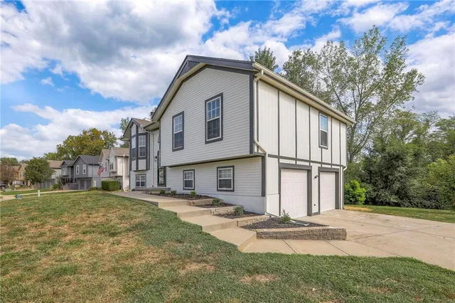 $339,899 | 10615 North Ditman Avenue, Kansas City, MO 64157