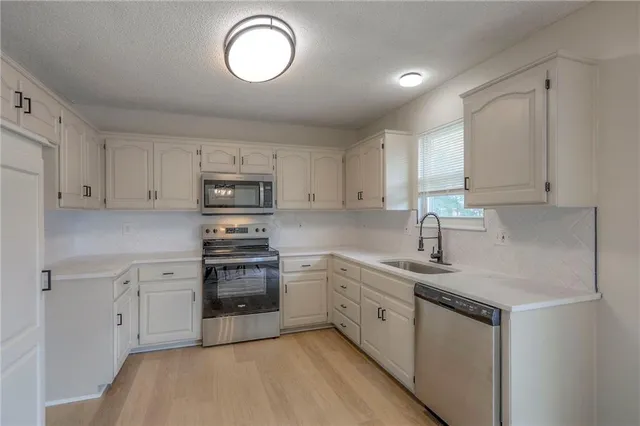 $339,899 | 10615 North Ditman Avenue, Kansas City, MO 64157