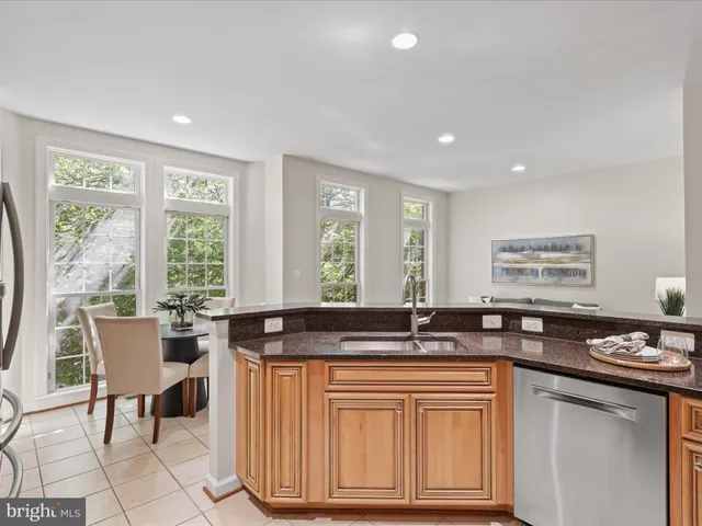 $799,000 | 4086 Clovet Drive, Unit 32, Fairfax, VA 22030