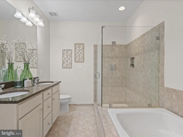 $799,000 | 4086 Clovet Drive, Unit 32, Fairfax, VA 22030