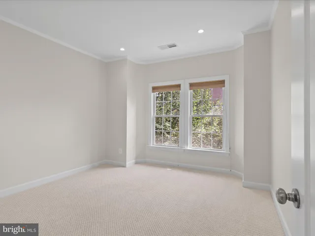 $799,000 | 4086 Clovet Drive, Unit 32, Fairfax, VA 22030