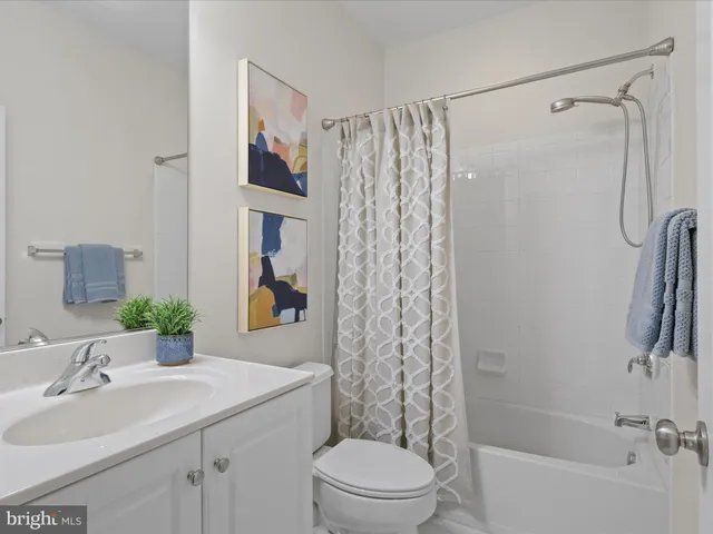 $799,000 | 4086 Clovet Drive, Unit 32, Fairfax, VA 22030