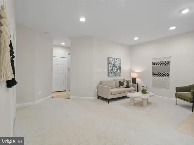 $799,000 | 4086 Clovet Drive, Unit 32, Fairfax, VA 22030