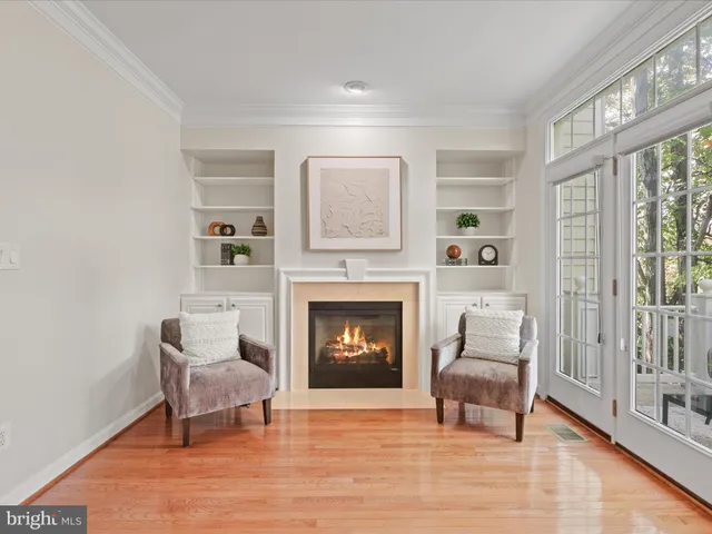 $799,000 | 4086 Clovet Drive, Unit 32, Fairfax, VA 22030