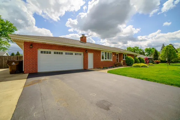 $489,900 | 16045 South Codo Drive, Homer Glen, IL 60491