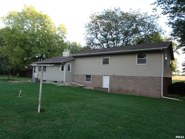 $349,000 | 13978 North 2200th Avenue, Geneseo, IL 61254