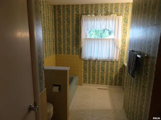 $349,000 | 13978 North 2200th Avenue, Geneseo, IL 61254