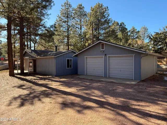 $299,000 | 2058 Pinehaven Lane, Overgaard, AZ 85933