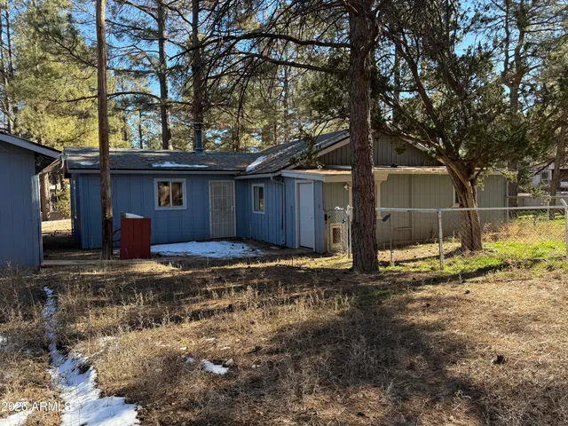 $299,000 | 2058 Pinehaven Lane, Overgaard, AZ 85933