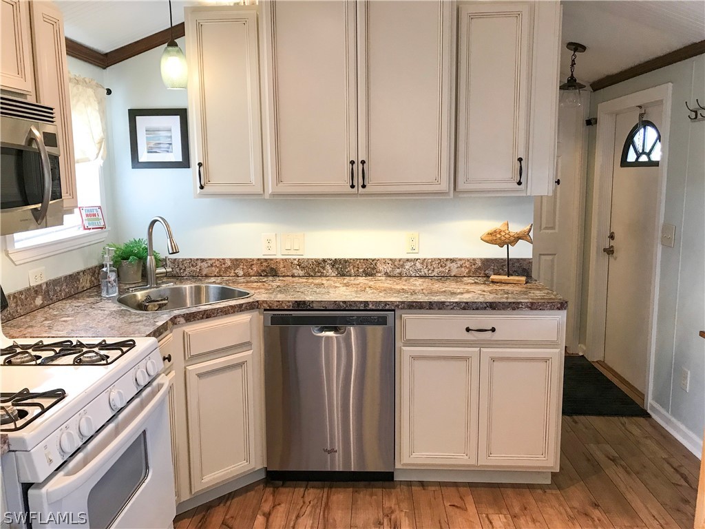 1213 Linda Road, Unit 55 Okeechobee, FL 34974 - Photo 10 of 23 Gallery Image 10
