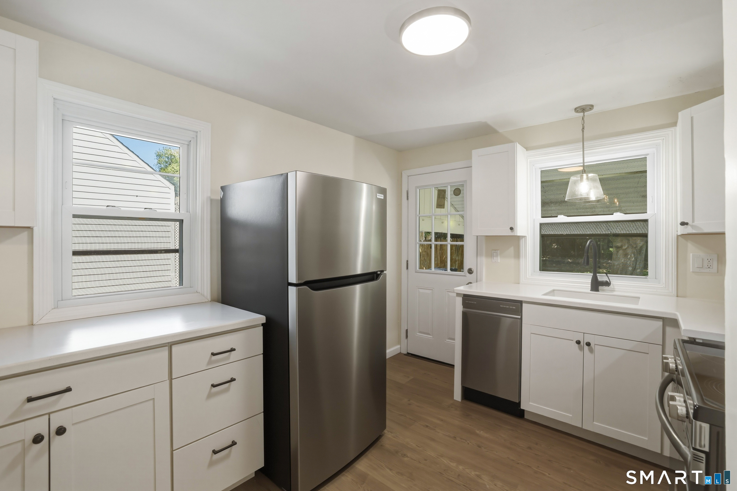31 Alexander Road New Britain, CT 06053 - Photo 9 of 27