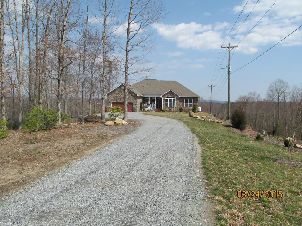 286 Red Brush Road Mount Airy, NC 27030 - Photo 3 of 30 Gallery Image 3