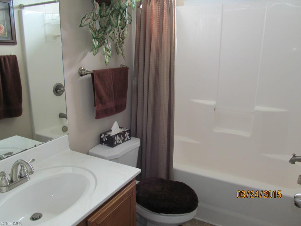 286 Red Brush Road Mount Airy, NC 27030 - Photo 27 of 30 2nd Full Bathroom