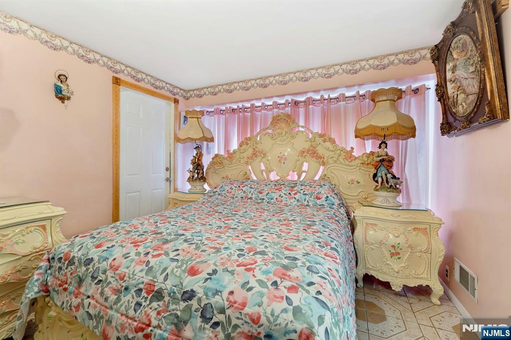 8 Monaghan Road Edison, NJ 08817 - Photo 14 of 30