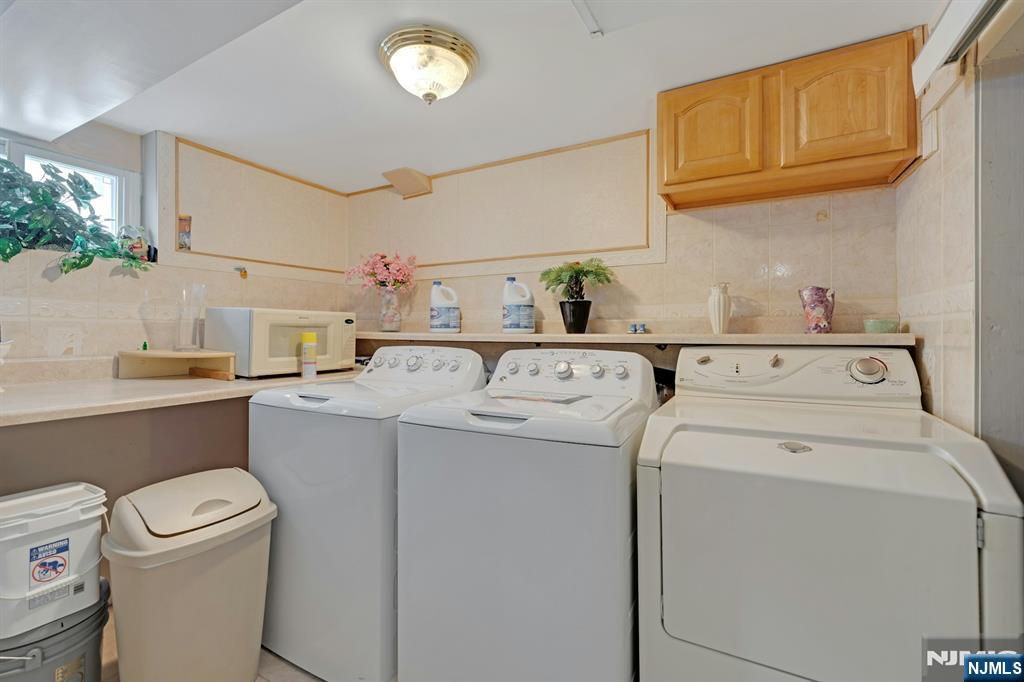 8 Monaghan Road Edison, NJ 08817 - Photo 21 of 30