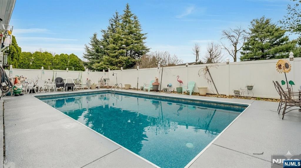8 Monaghan Road Edison, NJ 08817 - Photo 22 of 30
