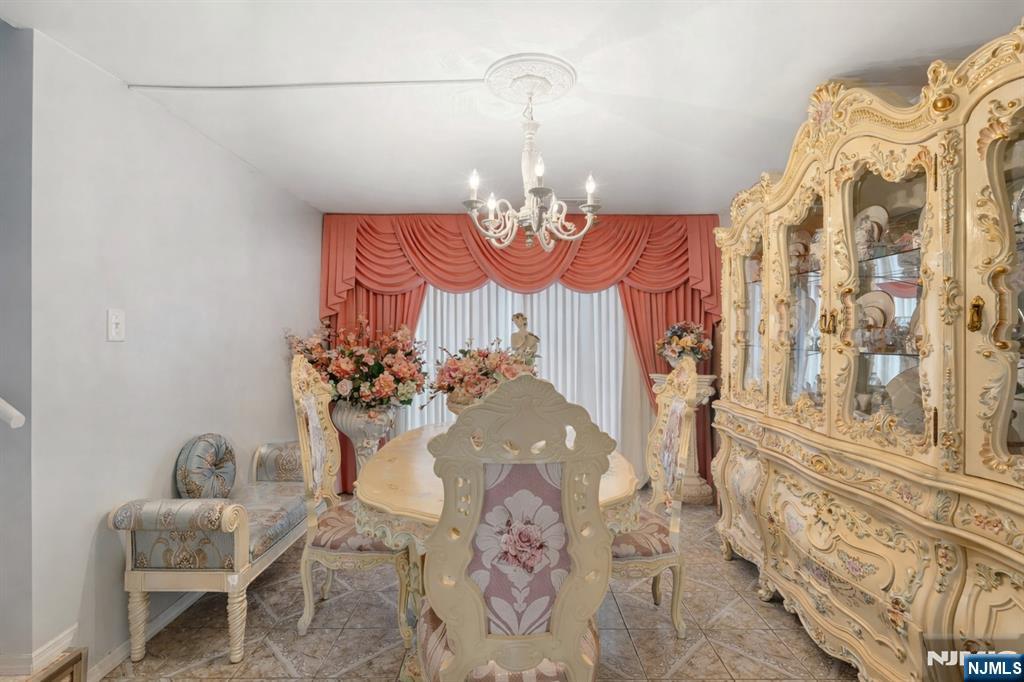 8 Monaghan Road Edison, NJ 08817 - Photo 6 of 30