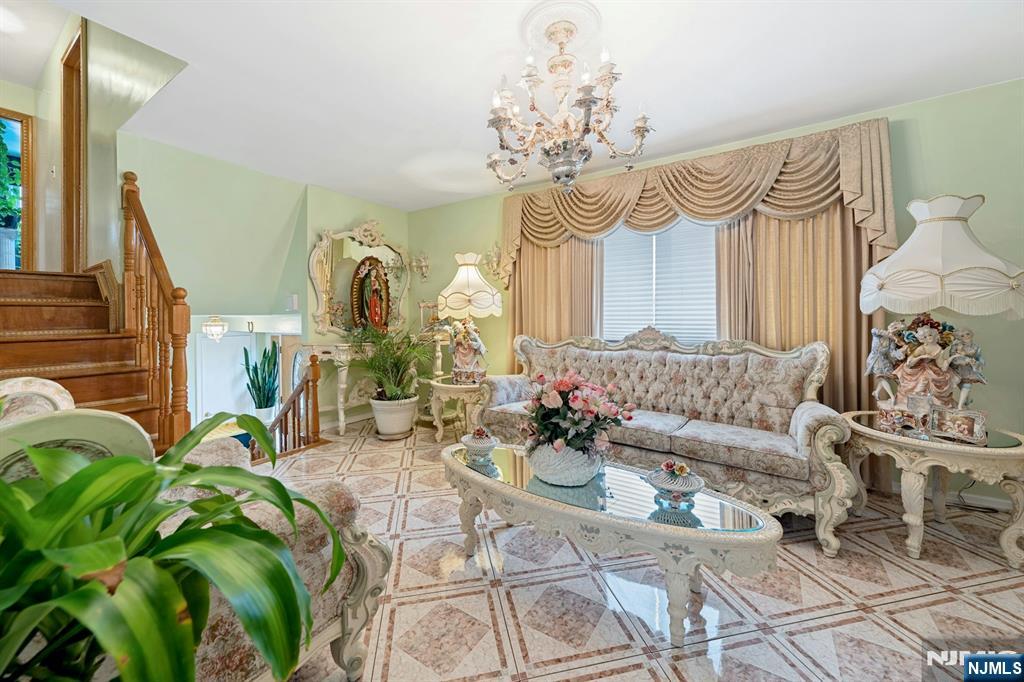 8 Monaghan Road Edison, NJ 08817 - Photo 8 of 30