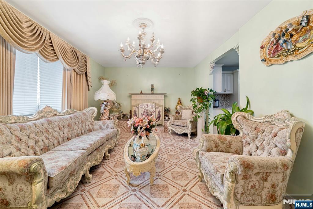 8 Monaghan Road Edison, NJ 08817 - Photo 9 of 30