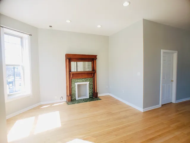 $2,100 | 3136 West Fullerton Avenue, Unit 3, Chicago, IL 60647