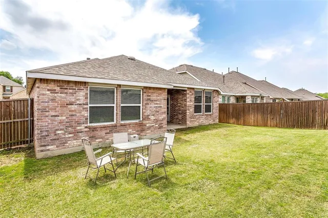$365,000 | 1629 Ridge Creek Lane, Aubrey, TX 76227