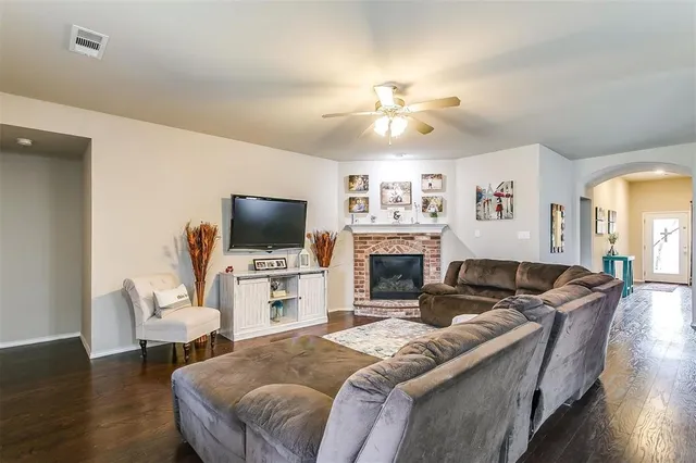 $365,000 | 1629 Ridge Creek Lane, Aubrey, TX 76227