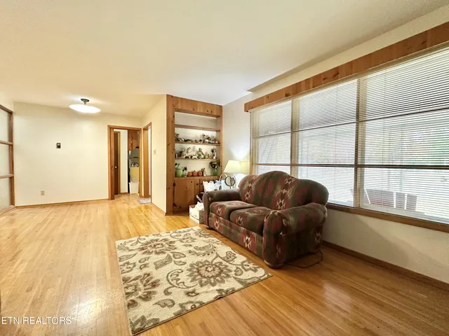 $259,900 | 112 Glenn Circle, Powell, TN 37849