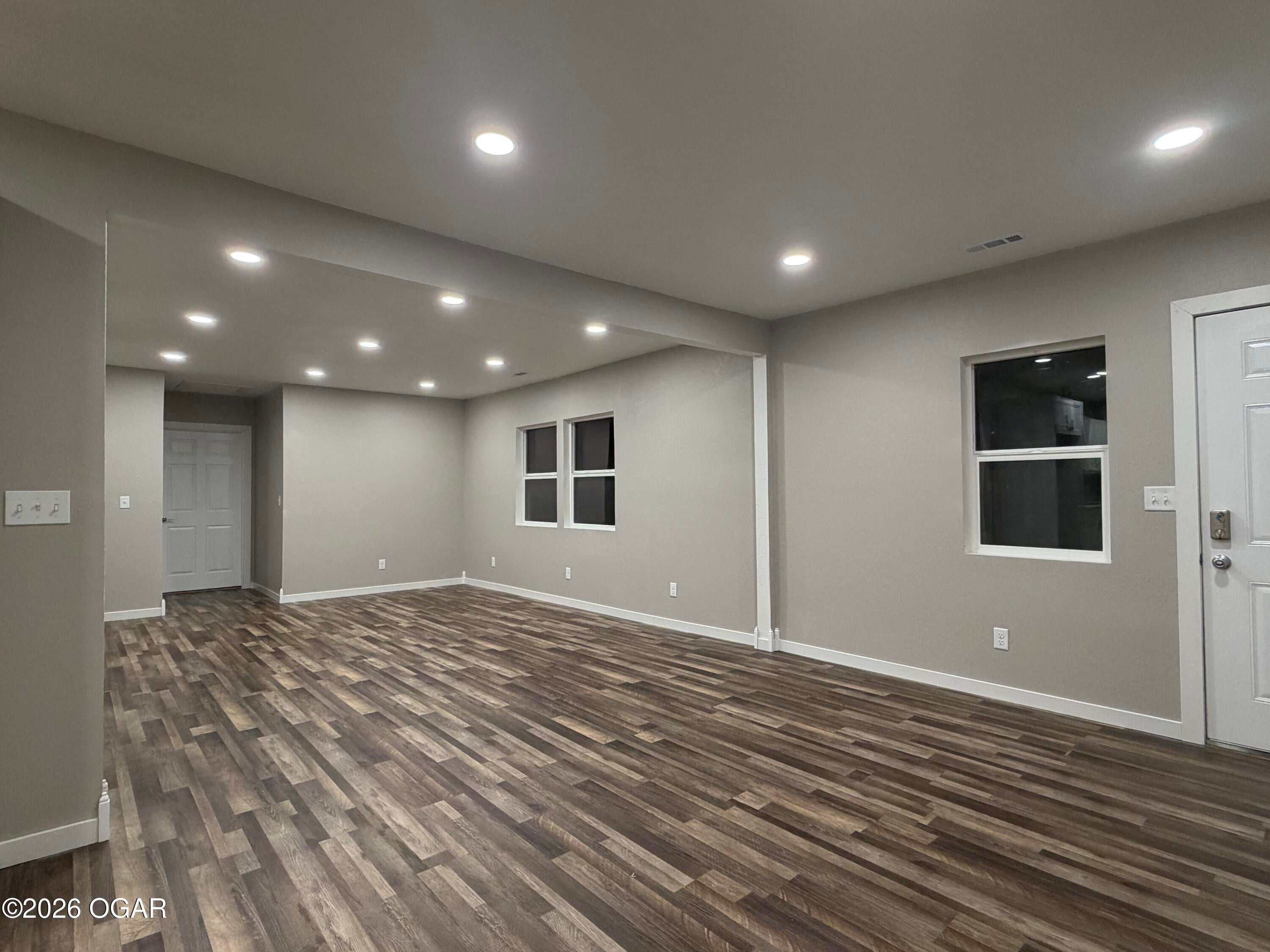 7645 Carver Road Neosho, MO 64850 - Photo 7 of 21 Gallery Image 7