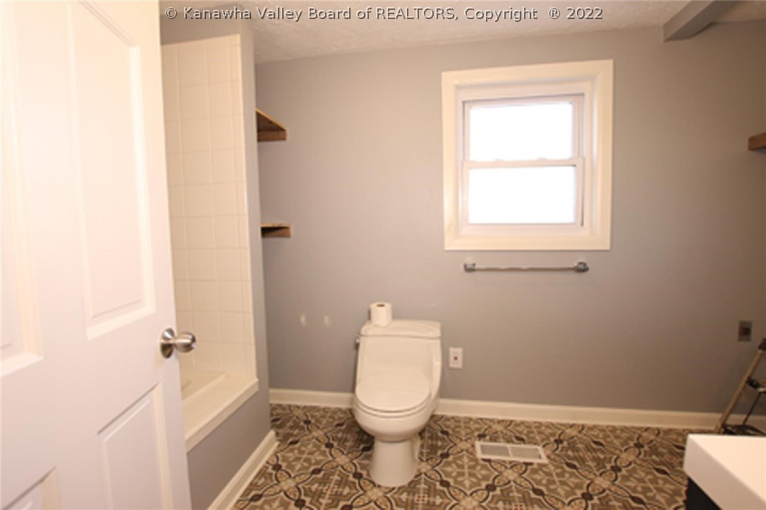 3312 Morning Road Hurricane, WV 25526 - Photo 17 of 32 Gallery Image 17