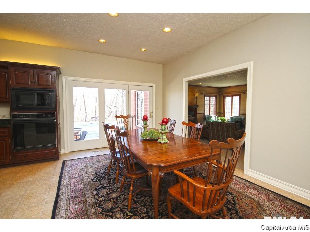 840 Coventry Point Springfield, IL 62702 - Photo 12 of 32