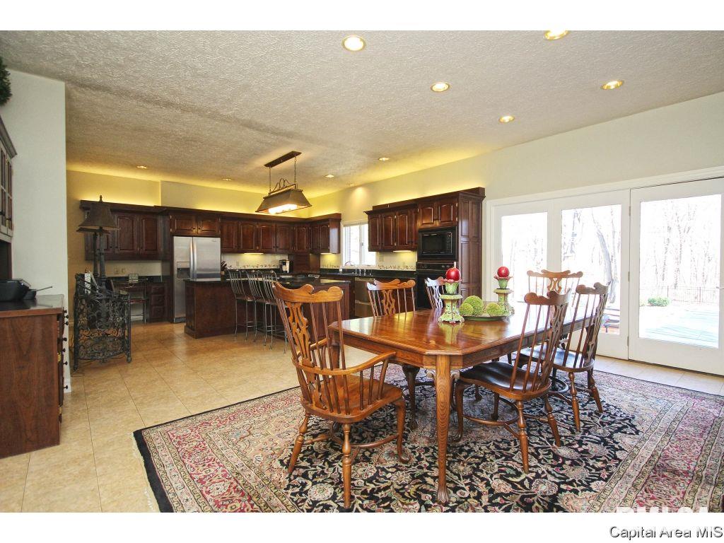 840 Coventry Point Springfield, IL 62702 - Photo 13 of 32