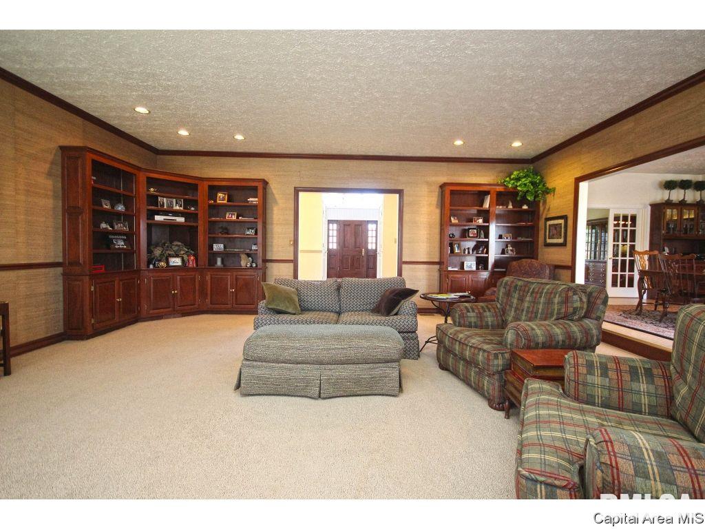 840 Coventry Point Springfield, IL 62702 - Photo 14 of 32