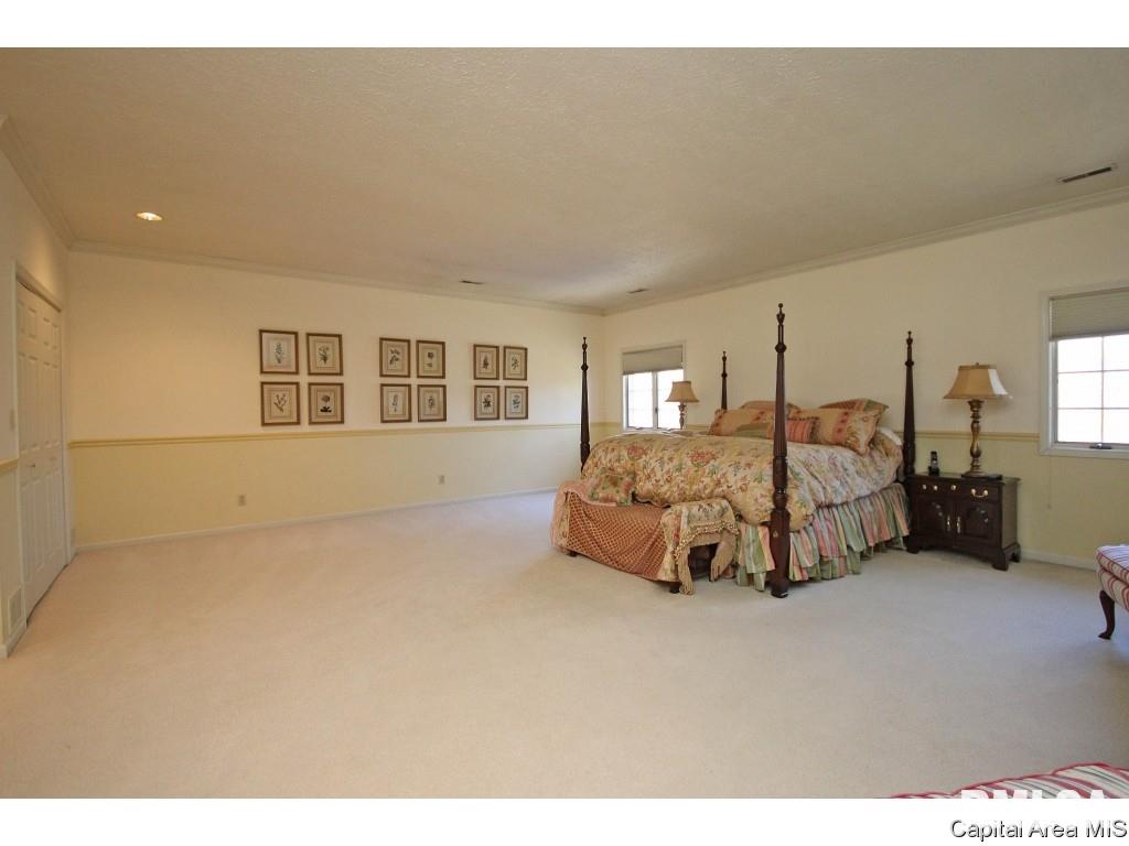 840 Coventry Point Springfield, IL 62702 - Photo 19 of 32