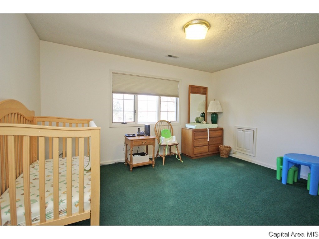 840 Coventry Point Springfield, IL 62702 - Photo 25 of 32