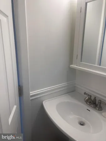 $2,350 | 238 6th Avenue, Roebling, NJ 08554