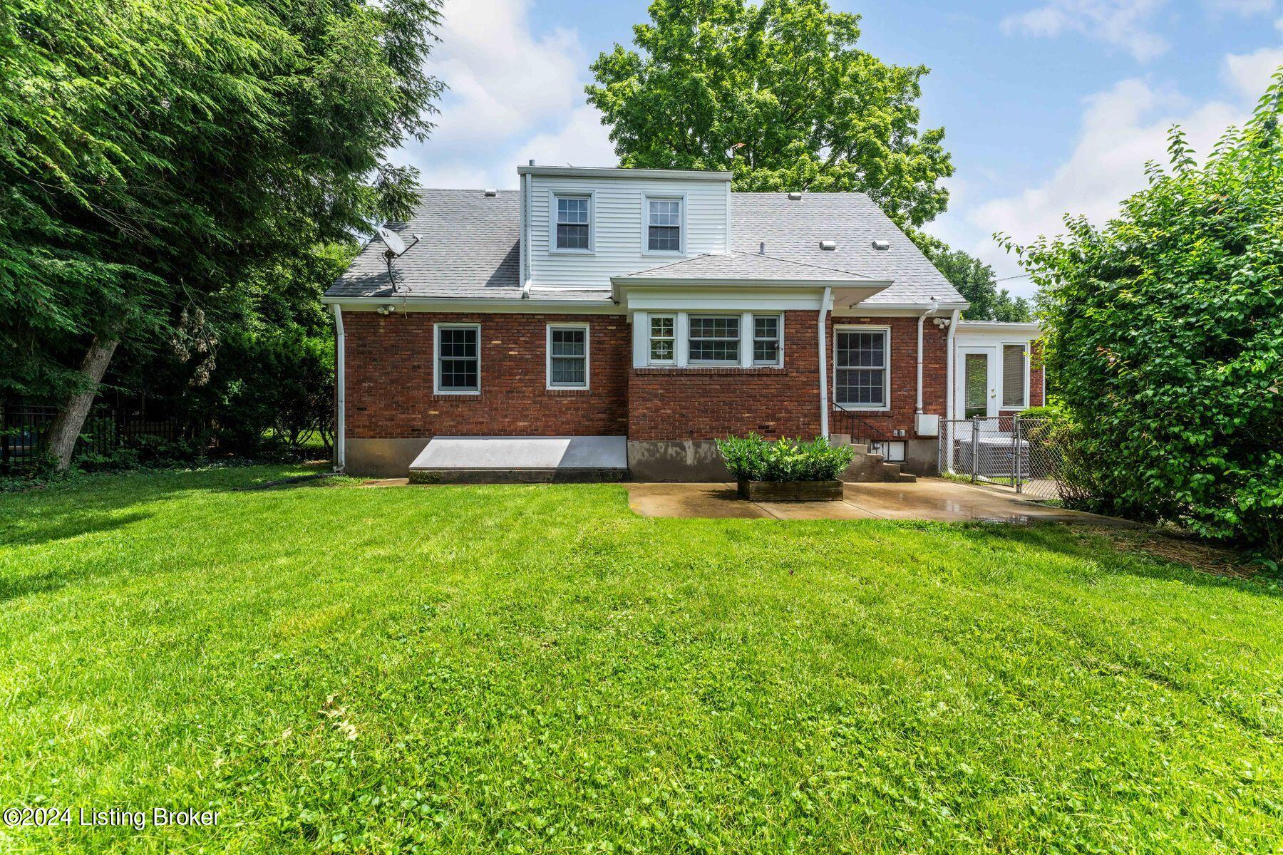 204 Gibson Road Louisville, KY 40207 - Photo 27 of 34 photo_online_036