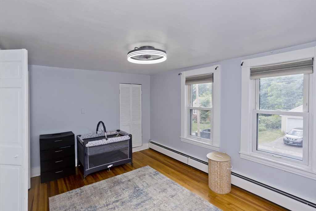 15 Monticello Avenue Springfield, MA 01109 - Photo 9 of 42