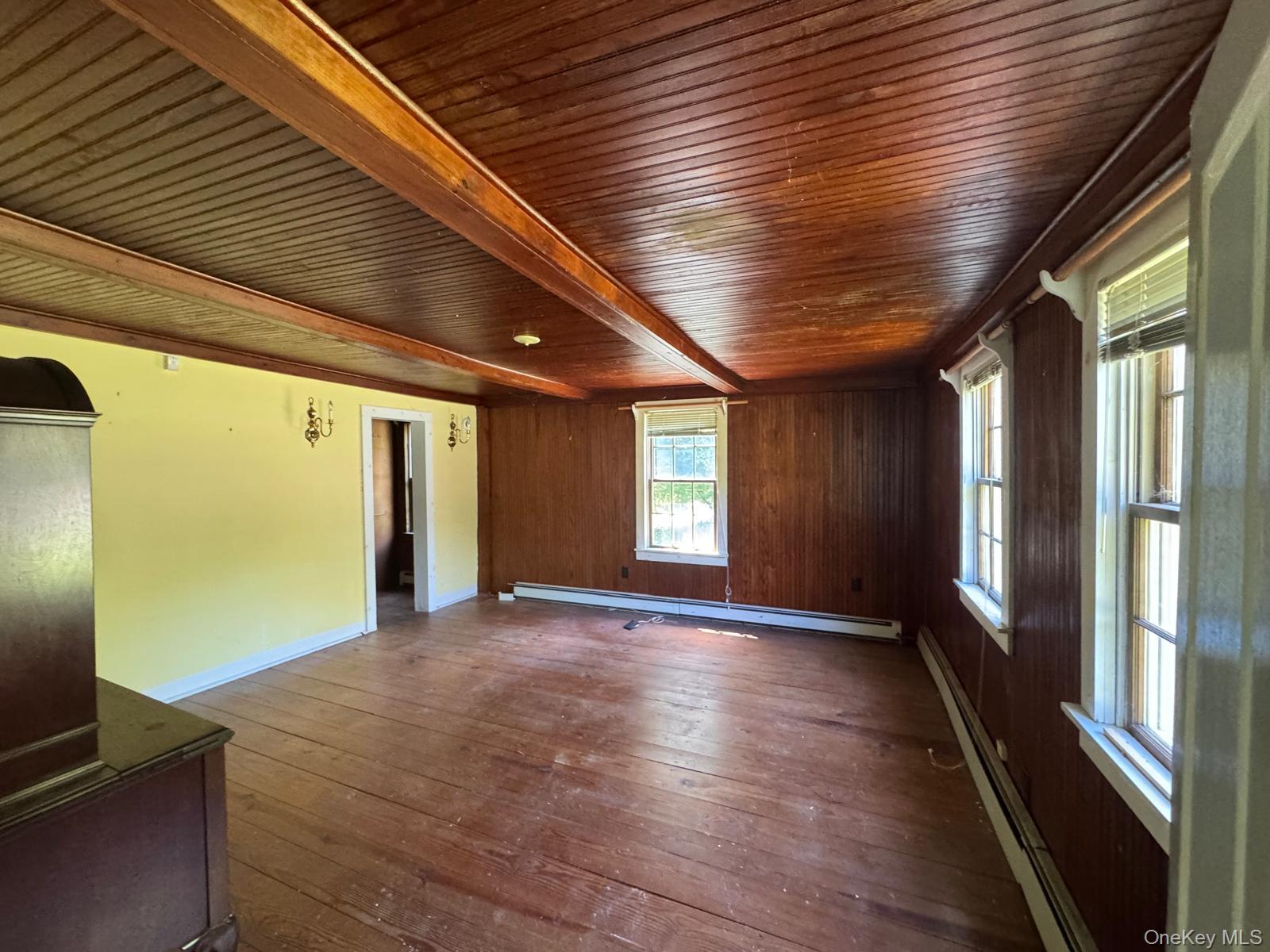 540 Franklinville Road Laurel, NY 11948 - Photo 5 of 16