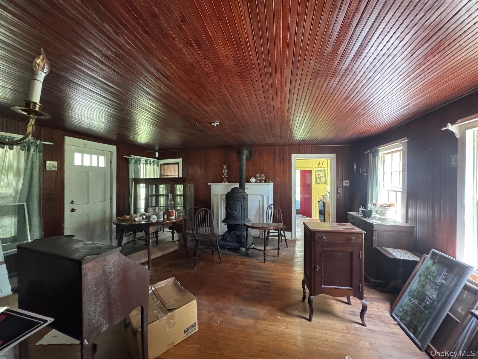 540 Franklinville Road Laurel, NY 11948 - Photo 8 of 16